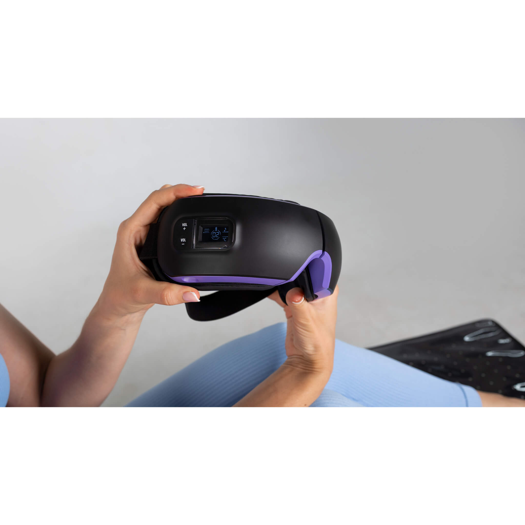 Cryonick InfraCouch Red Light Therapy Bed face mask