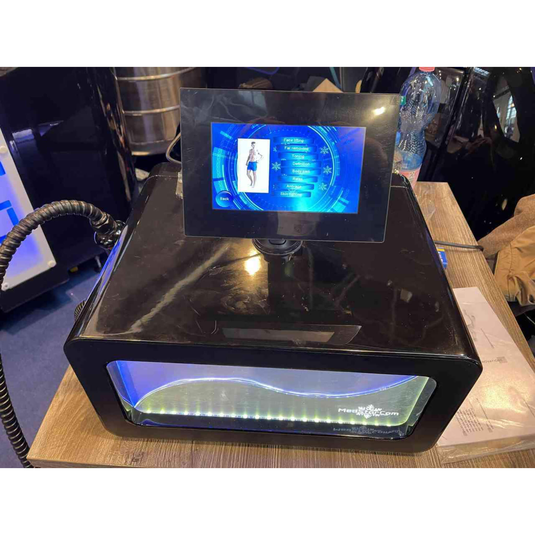 Vacuactivus Iceberg Cryonick Roller – Thermal Shock Massage System